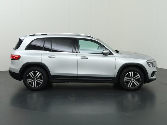 Mercedes-Benz GLB-Klasse 200 Advantage | Widescreen | Style pakket | Achteruitrijcamera | Getint glas |