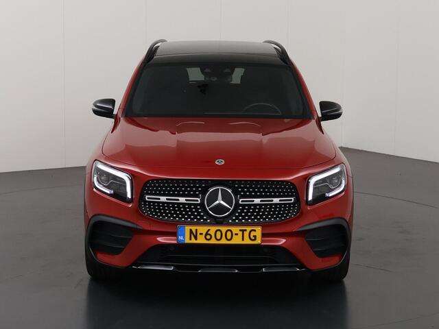 Mercedes-Benz GLB-Klasse 200 Business Solution AMG | Night | Panoramadak | Memory | Widescreen | Multibeam |