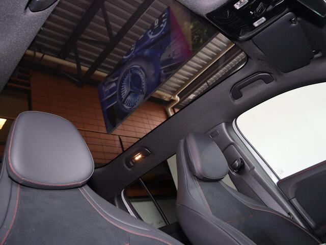 Mercedes-Benz GLB-Klasse 250+ Business Solution AMG 85.5 kWh | Premium pakket | Nightpakket | Dodehoekassistent | Achteruitrijcamera | Superscreen |