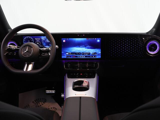 Mercedes-Benz GLB-Klasse 250+ Business Solution AMG 85.5 kWh | Panoramadak | Stoelverwarming | LED koplampen | AMG-Line | Sportstoelen | Trekhaak |
