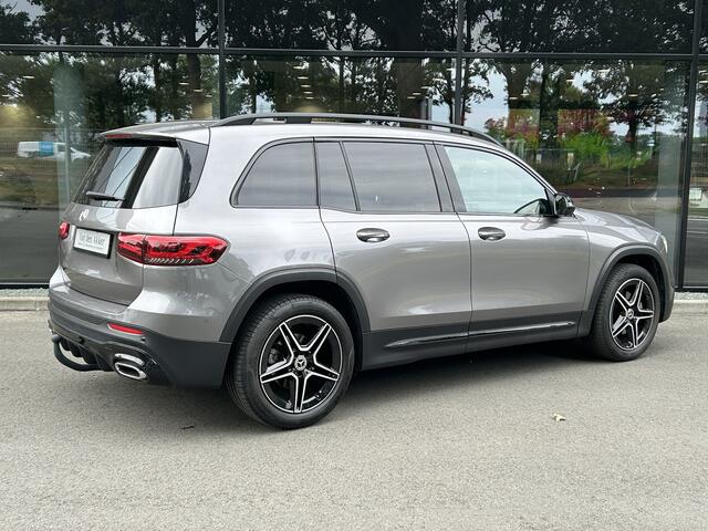 Mercedes-Benz GLB-Klasse 200 AMG // Trekhaak // 360 Camera // Nightpakket // Carplay // Augmented Reality // 19" AMG Velgen