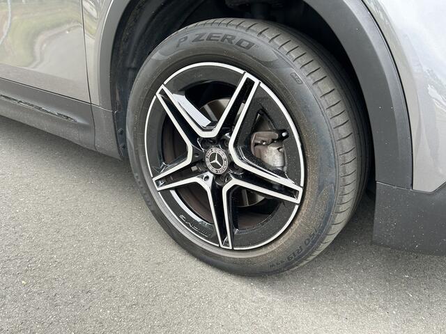 Mercedes-Benz GLB-Klasse 200 AMG // Trekhaak // 360 Camera // Nightpakket // Carplay // Augmented Reality // 19" AMG Velgen