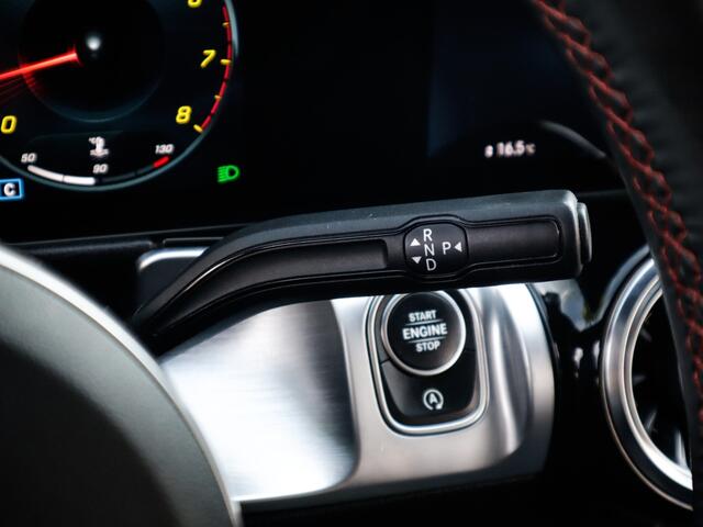 Mercedes-Benz GLB-Klasse 200 Business Solution AMG 2e-Eig. & Keurig-Onderh. BOVAG-Garantie. NL-Auto.