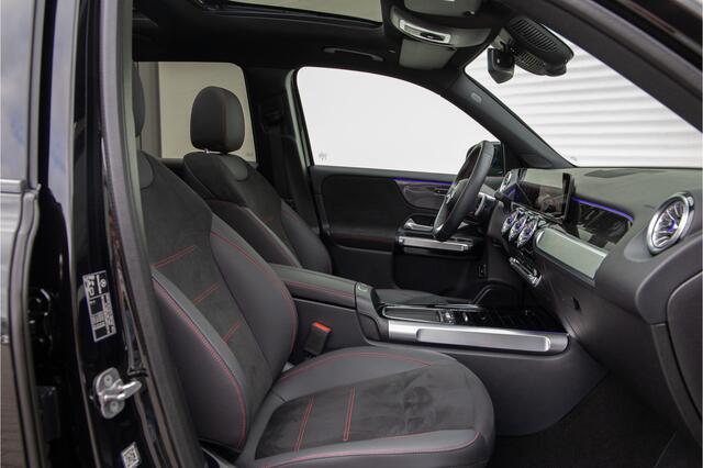 Mercedes-Benz GLB-Klasse 180 AMG Premium, Panorama, Nightpakket, 7 persoons, Sfeerverlichting, 7p