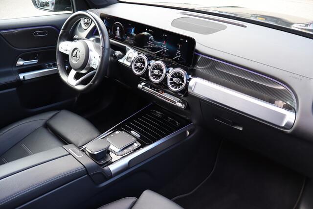 Mercedes-Benz GLB-Klasse AMG 35 4MATIC Night pakket/Panoramadak/Stoelverwarming/Sfeerverlichting/ABC Kleppensysteem/Achteruitrijcamera/Apple carplay/21'' licht metaal/Elektrische achterklep/Oranje gordels!