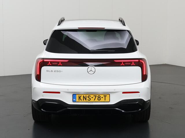 Mercedes-Benz GLB-Klasse 250+ Business Solution AMG 85.5 kWh | Night | Premium Pakket | Superscreen | Panoramadak | Sportstoelen | Memory |