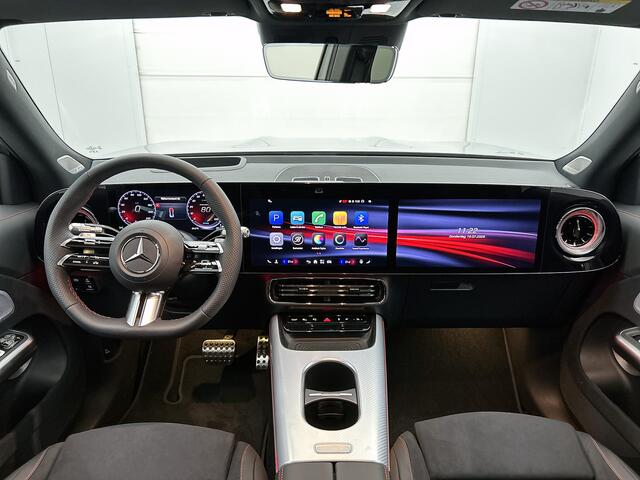Mercedes-Benz GLB-Klasse 250+ Business Solution AMG 85.5 kWh | Premium Plus pakket | Nightpakket | Parkeerpakket | Vast panoramadak | Burmester® 3D surround sound system | GUARD 360° | 19" vijfspaaks lichtmetalen AMG-velgen |