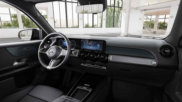Mercedes-Benz GLB-Klasse 180 Star Edition | MBUX | Distronic | Apple carplay | Stoelverwarming | Parkeercamera |