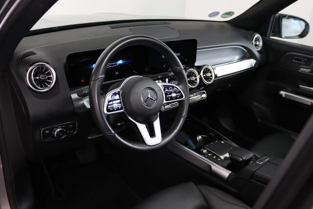 Mercedes-Benz GLB-Klasse 180 Luxury 7-Persoons, Panoramadak, Leder, Sfeerverlichting, Trekhaak, Apple Carplay/Android Auto