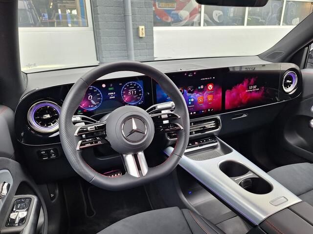 Mercedes-Benz GLB-Klasse 250+ Business Solution AMG 85.5 kWh | Premium Pakket | Night Pakket | Panoramadak | MBUX Superscreen | Adaptieve Cruise Control | Dodehoekassistent | Verkeersbordenassistent | Adaptieve Grootlichtassistent | AC Laadsysteem tot 22 kW | Elektrisch Verstelba