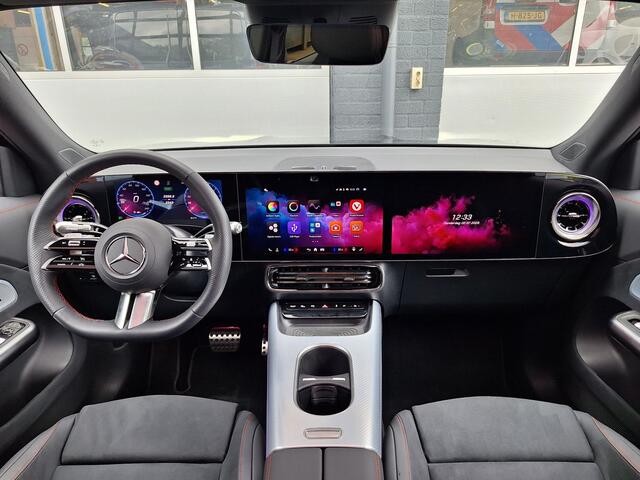 Mercedes-Benz GLB-Klasse 250+ Business Solution AMG 85.5 kWh | Premium Pakket | Night Pakket | Panoramadak | MBUX Superscreen | Adaptieve Cruise Control | Dodehoekassistent | Verkeersbordenassistent | Adaptieve Grootlichtassistent | AC Laadsysteem tot 22 kW | Elektrisch Verstelba