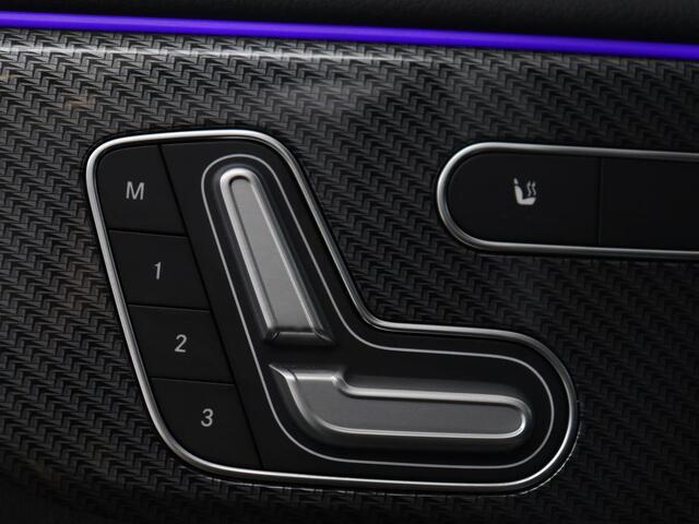 Mercedes-Benz GLB-Klasse 200 Business Solution AMG 7p. | Panoramadak | Elec. Trekhaak | Half Leder | Memory | Sfeerverlichting | Stoelverwarming | Camera | Park assist |