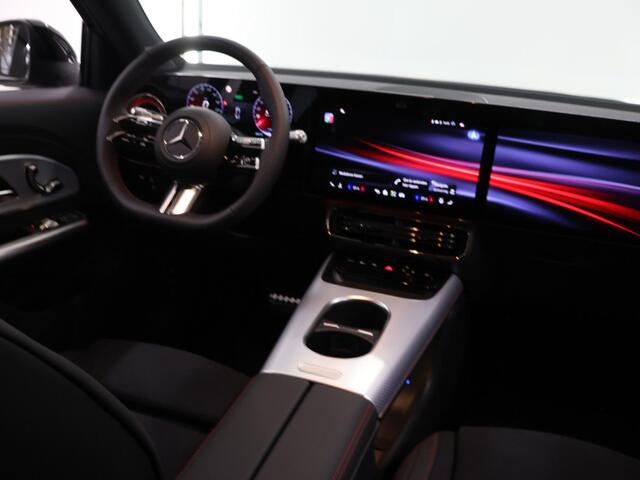 Mercedes-Benz GLB-Klasse 250+ Business Solution AMG 85.5 kWh | Night | Premium Pakket | Superscreen | Panoramadak | Trekhaak | Sportstoelen | Memory |