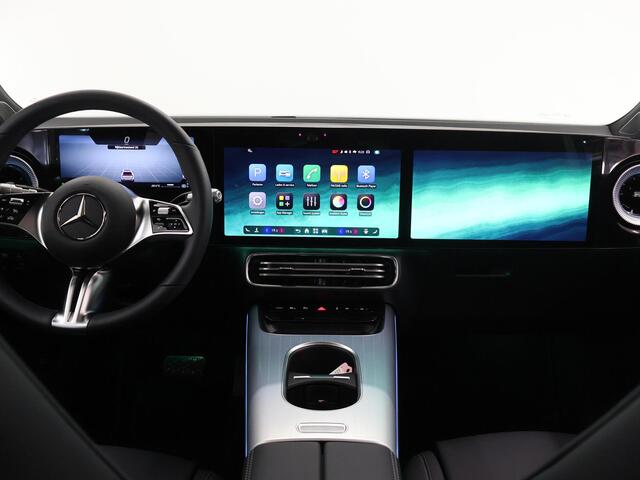 Mercedes-Benz GLB-Klasse 250+ Business Solution Luxury 85.5 kWh | Panoramadak | Trekhaak | 3e zitrij | Premium pakket | Night Pakket |