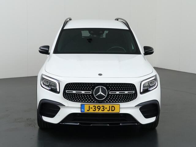 Mercedes-Benz GLB-Klasse 200 Business Solution AMG | Night | Widescreen | Extra getint glas | Stoelverwarming | Achteruitrijcamera |