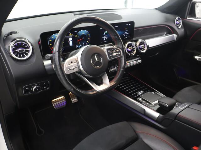 Mercedes-Benz GLB-Klasse 200 Business Solution AMG | Night | Widescreen | Extra getint glas | Stoelverwarming | Achteruitrijcamera |