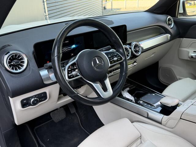 Mercedes-Benz GLB-Klasse BWJ 2021 | 180 Bus Sol Luxury 7p. AUTOMAAT | PANO DAK | LEER | CAMERA | CLIMA | NAVI | STOELVERW | FULL LED | DIGI DASH |