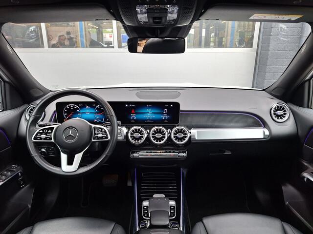 Mercedes-Benz GLB-Klasse 200 Business Solution Luxury | Panoramadak | Trekhaak Afneembaar | Achteruitrijcamera | Memory Pakket | Sfeerverlichting | Widescreen | Stoelverwarming | Multibeam LED | Privacy Glas Achter | Keyless-GO | Elektrisch Bedienbare Achterklep