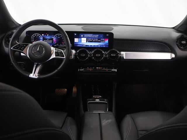 Mercedes-Benz GLB-Klasse 180 Star Edition | Facelift | MBUX | Stoelverwarming | Parkeercamera | Elektrische Kofferklep |