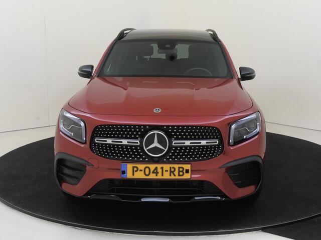 Mercedes-Benz GLB-Klasse 200 AMG-Line 163PK | Panorama-dak | Trekhaak Uitklapbaar | Keyless | Matrix LED | Stoelverwarming