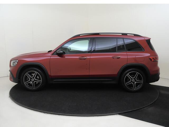 Mercedes-Benz GLB-Klasse 200 AMG-Line 163PK | Panorama-dak | Trekhaak Uitklapbaar | Keyless | Matrix LED | Stoelverwarming