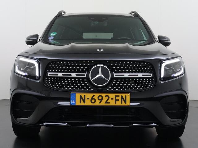 Mercedes-Benz GLB-Klasse 180 Business Solution AMG | Trekhaak | Pano | Memory | Keyless