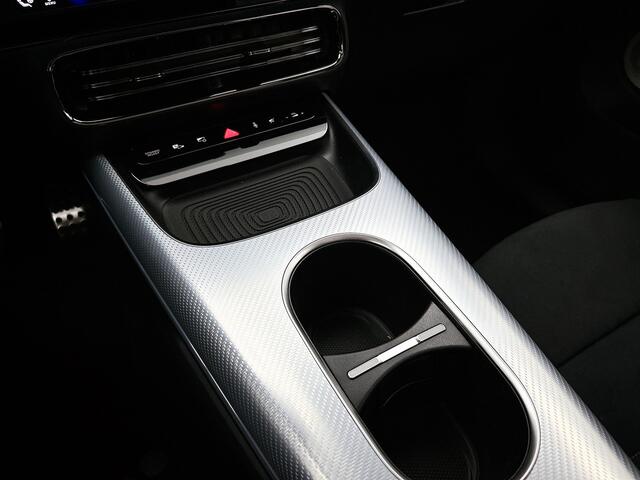 Mercedes-Benz GLB-Klasse 250+ Business Solution AMG 7p. 85.5 kWh | Premium Plus pakket | Winterpakket | Nightpakket | Stoelen pakket | Trekhaak | Vast panoramadak | Burmester® 3D surround sound | GUARD 360° | 19" vijfspaaks lichtmetalen AMG-velgen |