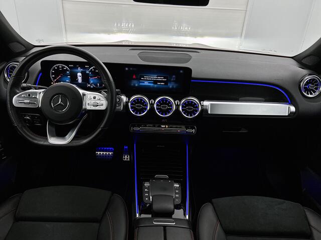 Mercedes-Benz GLB-Klasse 180 Business Solution AMG | Panoramadak | Achteruitrijcamera | Trekhaak | Elektr. Stoelen | Inclusief 24 maanden MB Certified garantie voor Europa.