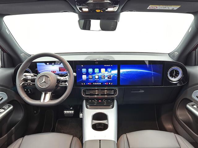 Mercedes-Benz GLB-Klasse 180 Business Solution AMG 7p. | Premium pakket | Nightpakket | Vast panoramadak | Verstelbare demping | 20" multispaaks lichtmetalen AMG-velgen | GUARD 360° | Massage functie |
