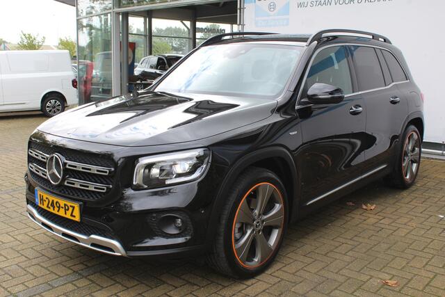 Mercedes-Benz GLB-Klasse 200 Premium Edition 1 | Incl. 12 maanden Garantie | Stoelverwarming | Trekhaak | Elektrische kofferbakklep | Achteruitrijcamera | Keyless entry/start | Sfeerverlichting | Cruise controle | Lane assist | Climate controle | DAB | Lederen bekleding | Origineel NL Auto | NAP |