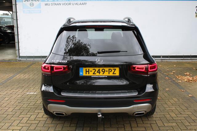 Mercedes-Benz GLB-Klasse 200 Premium Edition 1 | Incl. 12 maanden Garantie | Stoelverwarming | Trekhaak | Elektrische kofferbakklep | Achteruitrijcamera | Keyless entry/start | Sfeerverlichting | Cruise controle | Lane assist | Climate controle | DAB | Lederen bekleding | Origineel NL Auto | NAP |