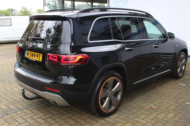 Mercedes-Benz GLB-Klasse 200 Premium Edition 1 | Incl. 12 maanden Garantie | Stoelverwarming | Trekhaak | Elektrische kofferbakklep | Achteruitrijcamera | Keyless entry/start | Sfeerverlichting | Cruise controle | Lane assist | Climate controle | DAB | Lederen bekleding | Origineel NL Auto | NAP |