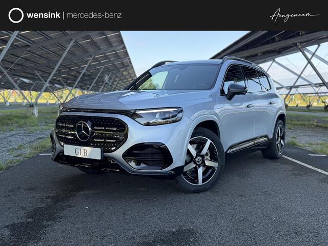 Mercedes-Benz GLB-Klasse 250+ Business Solution AMG 7p. 85.5 kWh | Night | Trekhaak | 7 persoons | Panoramadak | Sfeerverlichting | Distronic | Parkeercamera |