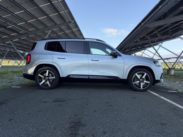 Mercedes-Benz GLB-Klasse 250+ Business Solution AMG 7p. 85.5 kWh | Night | Trekhaak | 7 persoons | Panoramadak | Sfeerverlichting | Distronic | Parkeercamera |