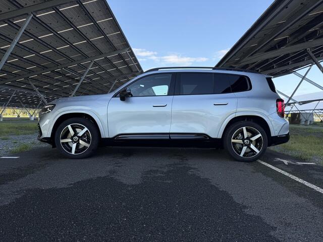 Mercedes-Benz GLB-Klasse 250+ Business Solution AMG 7p. 85.5 kWh | Night | Trekhaak | 7 persoons | Panoramadak | Sfeerverlichting | Distronic | Parkeercamera |