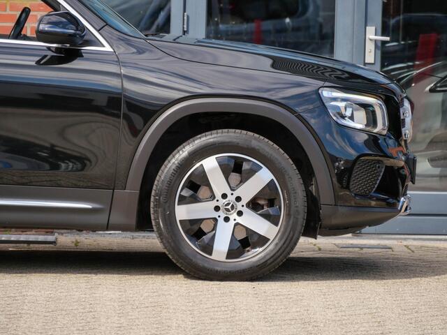 Mercedes-Benz GLB-Klasse 200 Premium | PANODAK | TREKHAAK | CAMERA |
