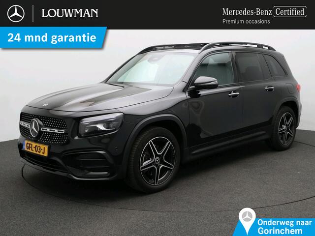 Mercedes-Benz GLB-Klasse 180 AMG Line AMG Line | Night Pakket | Panorama Schuif-Kanteldak | MBUX Augmented Reality navigatie | Parkeerpakket met achteruitrijcamera | Sfeerverlichting. Inclusief 24 maanden Mercedes-Benz Certified garantie voor Europa.