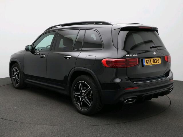 Mercedes-Benz GLB-Klasse 180 AMG Line AMG Line | Night Pakket | Panorama Schuif-Kanteldak | MBUX Augmented Reality navigatie | Parkeerpakket met achteruitrijcamera | Sfeerverlichting. Inclusief 24 maanden Mercedes-Benz Certified garantie voor Europa.
