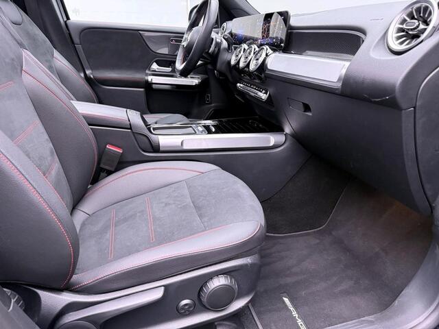 Mercedes-Benz GLB-Klasse 180 AMG Line AMG Line | Night Pakket | Panorama Schuif-Kanteldak | MBUX Augmented Reality navigatie | Parkeerpakket met achteruitrijcamera | Sfeerverlichting. Inclusief 24 maanden Mercedes-Benz Certified garantie voor Europa.