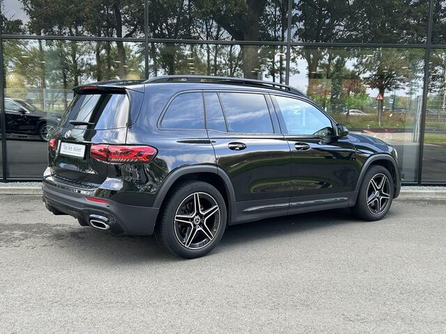 Mercedes-Benz GLB-Klasse 180 AMG 7-pers. // Trekhaak // Panoramadak // Memory // Keyless // Carplay // MultiBeam LED // Nightpakket // Sfeerverlichting