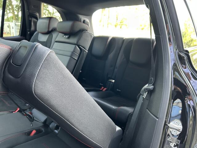 Mercedes-Benz GLB-Klasse 180 AMG 7-pers. // Trekhaak // Panoramadak // Memory // Keyless // Carplay // MultiBeam LED // Nightpakket // Sfeerverlichting