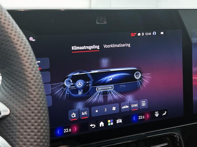 Mercedes-Benz GLB-Klasse 200 Business Solution AMG 7p. 58 kWh | Premium pakket | Nightpakket | Winterpakket | Sportstoelen | Trekhaak | Vast panoramadak | Massage functie | GUARD 360° | 19" vijfspaaks lichtmetalen AMG-velgen |