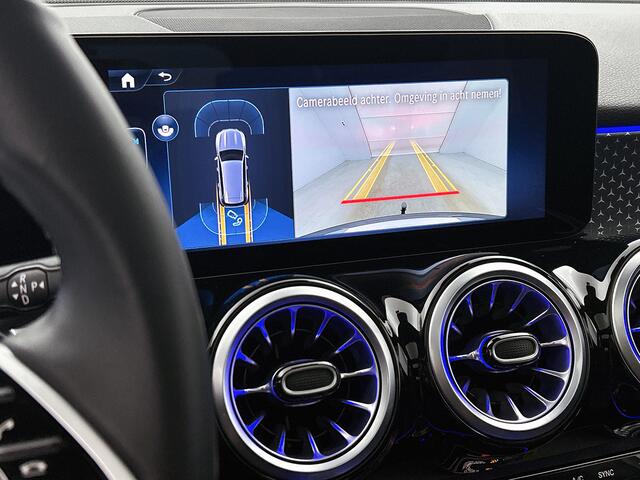 Mercedes-Benz GLB-Klasse 200 Star Edition LIMITED Panoramadak l Keyless l Trekhaak l Navigatie l Stoelverwarming l Sfeerverlichting l Leder l Achteruitrijcamera Inclusief 24 maanden MB Certified garantie voor Europa.
