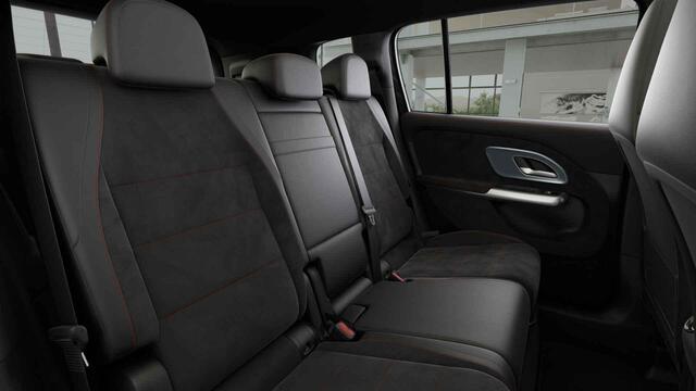 Mercedes-Benz GLB-Klasse 250+ Business Solution AMG 7p. 85.5 kWh | Night | Superscreen | Memory stoelen | 7 zits | Distronic | Apple carplay |