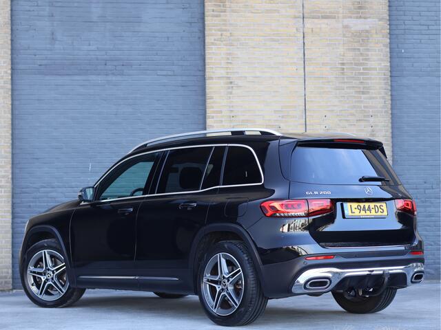 Mercedes-Benz GLB-Klasse 200 Business Solution AMG Automaat | Haak | Stoelverwarming