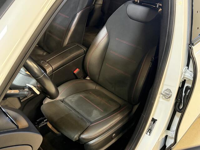 Mercedes-Benz GLB-Klasse 200 Business Solution AMG | 7-Zits | Pano | Camera | Sfeerverlichting