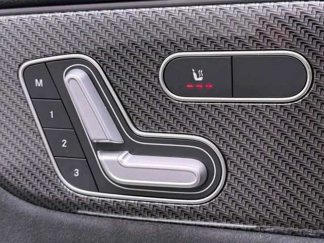 Mercedes-Benz GLB-Klasse 200 Business Solution AMG 7p. 7 Persoons | AMG Line | Night pakket | Panorama Schuif-Kanteldak | Parkeerpakket met achteruitrijcamera. Inclusief 24 maanden Mercedes-Benz Certified garantie voor Europa.