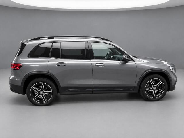 Mercedes-Benz GLB-Klasse 200 AMG Line | Panoramadak | Sfeerverlichting |
