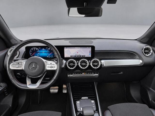 Mercedes-Benz GLB-Klasse 200 AMG Line | Panoramadak | Sfeerverlichting |