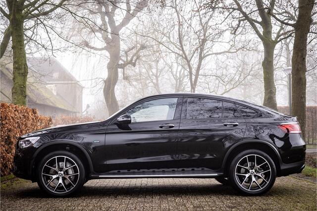 Mercedes-Benz GLC-KLASSE Coupé 300e 4MATIC Premium AMG Schuifdak 20" Massage Burmester